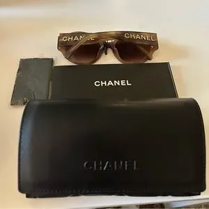 CHANEL | Accessories | New Authentic Chanel Ch 54 Round  display picture 2